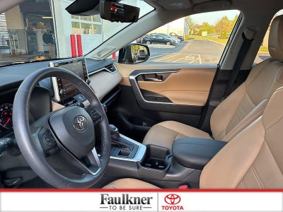 2022 Toyota RAV4 XLE Premium AWD (Natl)