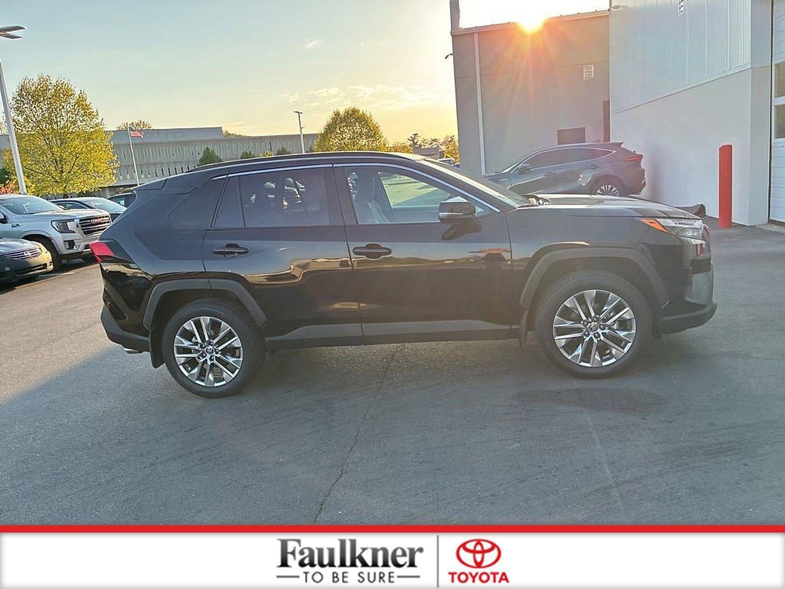 2022 Toyota RAV4 XLE Premium AWD (Natl)