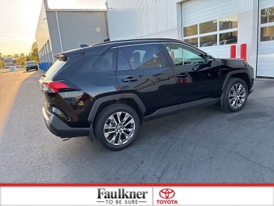 2022 Toyota RAV4 XLE Premium AWD (Natl)