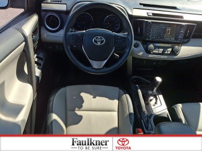 2017 Toyota RAV4 Platinum AWD (Natl)