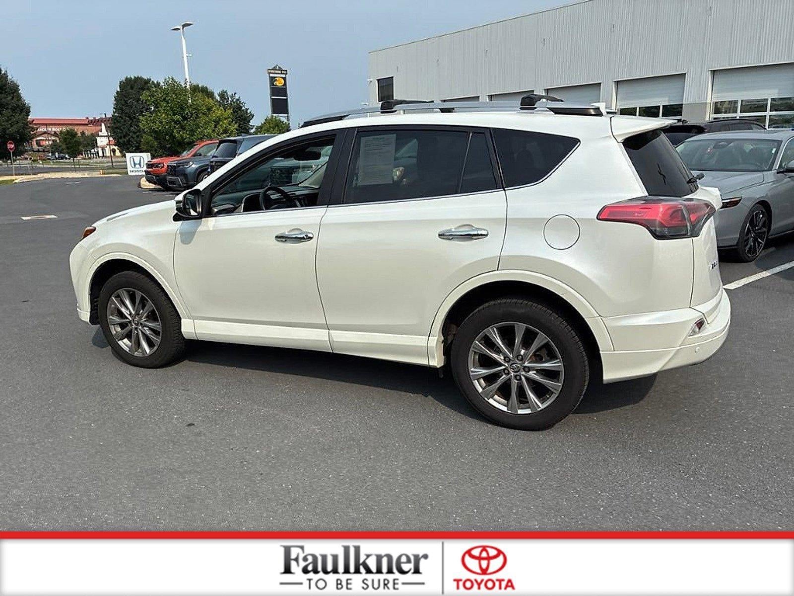2017 Toyota RAV4 Platinum AWD (Natl)
