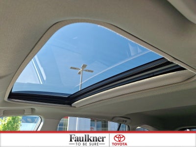 2017 Toyota RAV4 Platinum AWD (Natl)