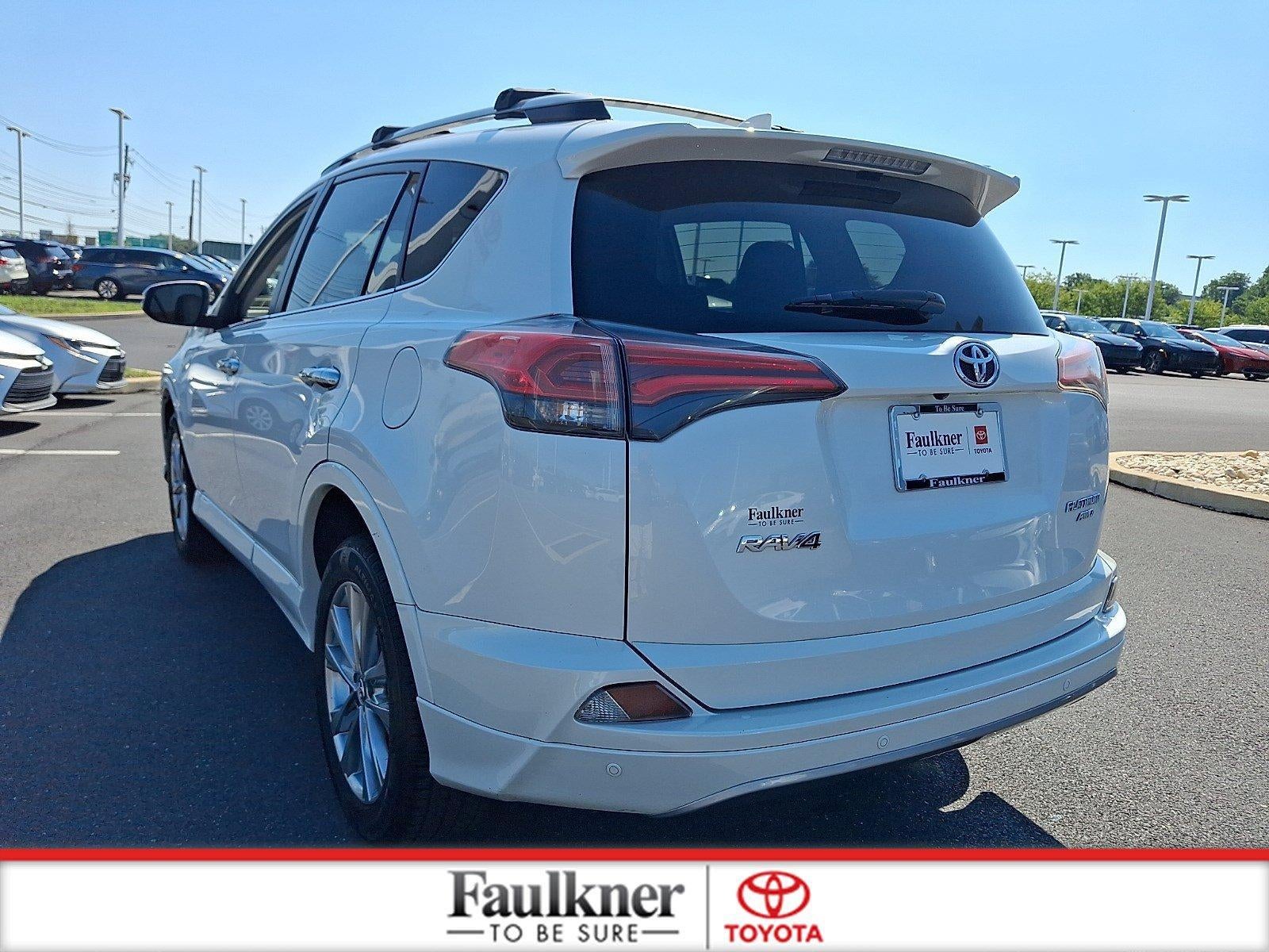2017 Toyota RAV4 Platinum AWD (Natl)