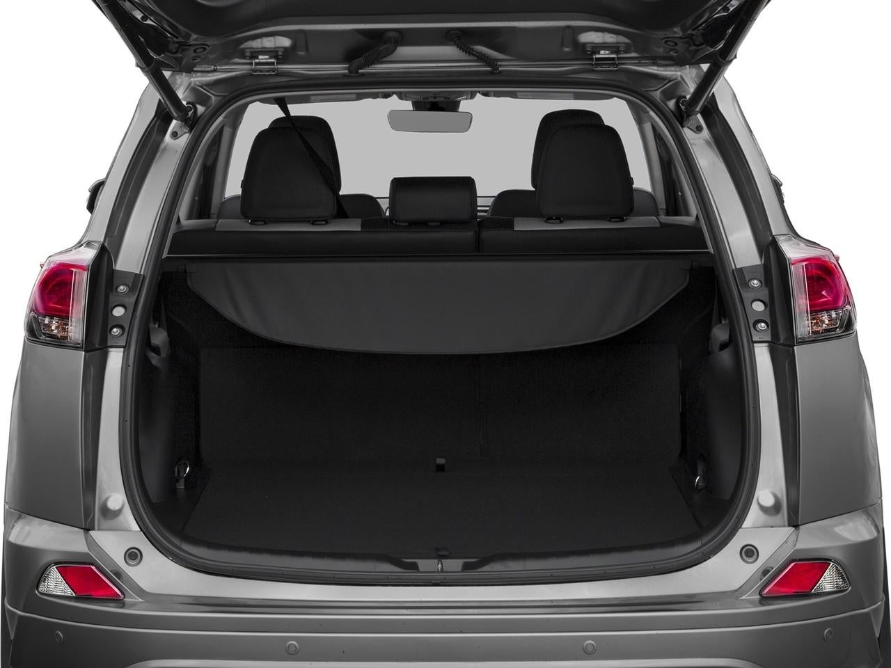 2017 Toyota RAV4 Platinum AWD (Natl)