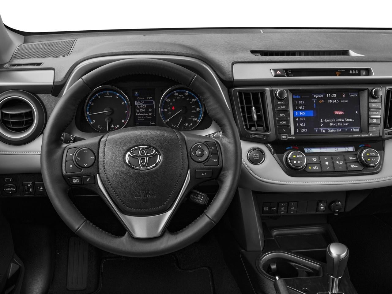 2017 Toyota RAV4 Platinum AWD (Natl)