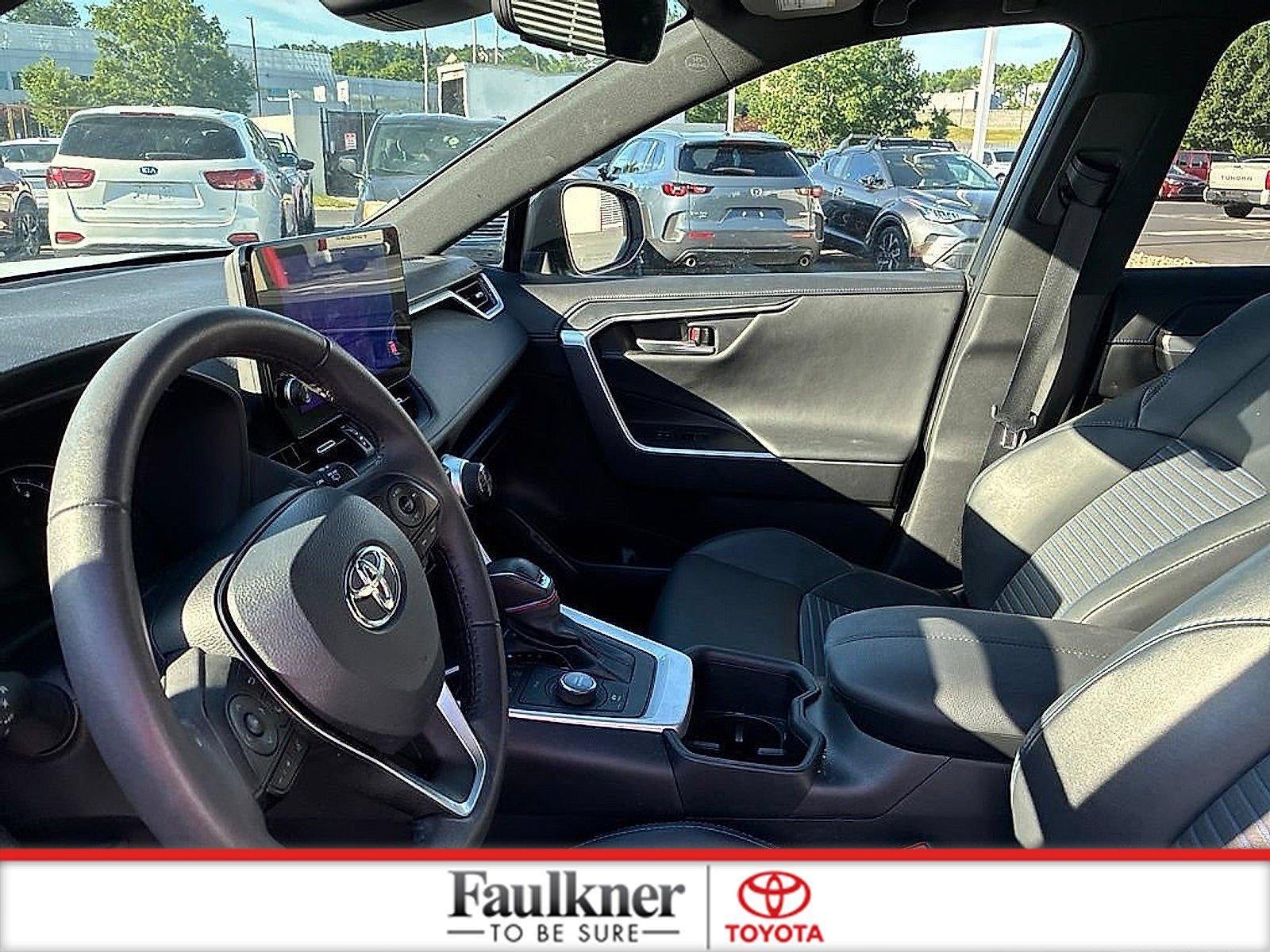 2024 Toyota RAV4 Hybrid XSE AWD (Natl)