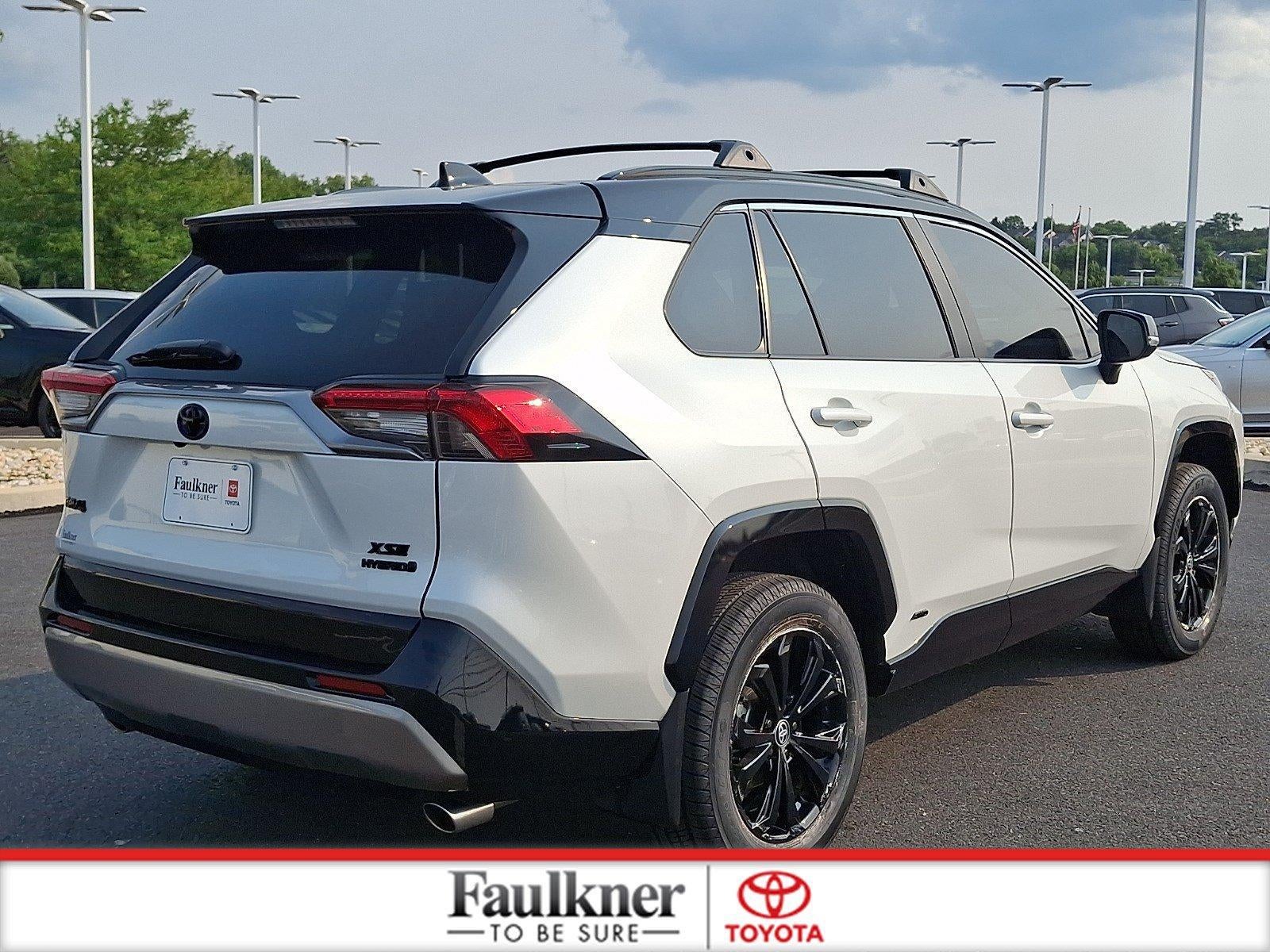 2024 Toyota RAV4 Hybrid XSE AWD (Natl)