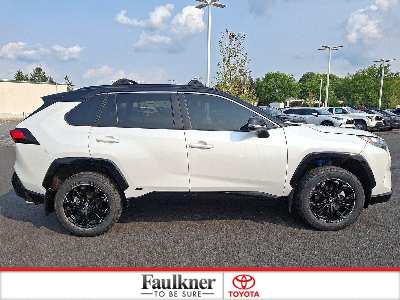 2024 Toyota RAV4 Hybrid XSE AWD (Natl)