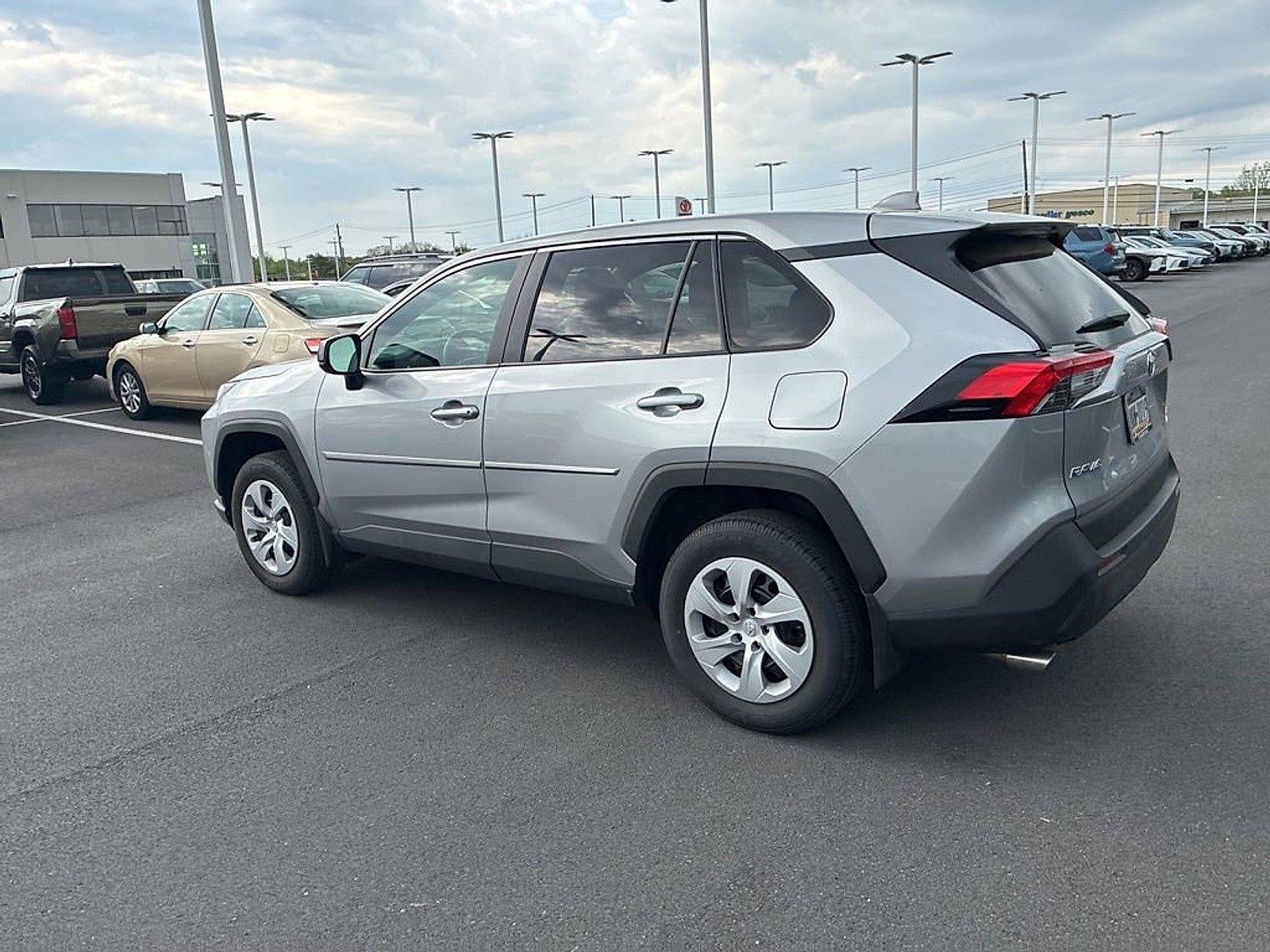 2025 Toyota RAV4 LE AWD (Natl)