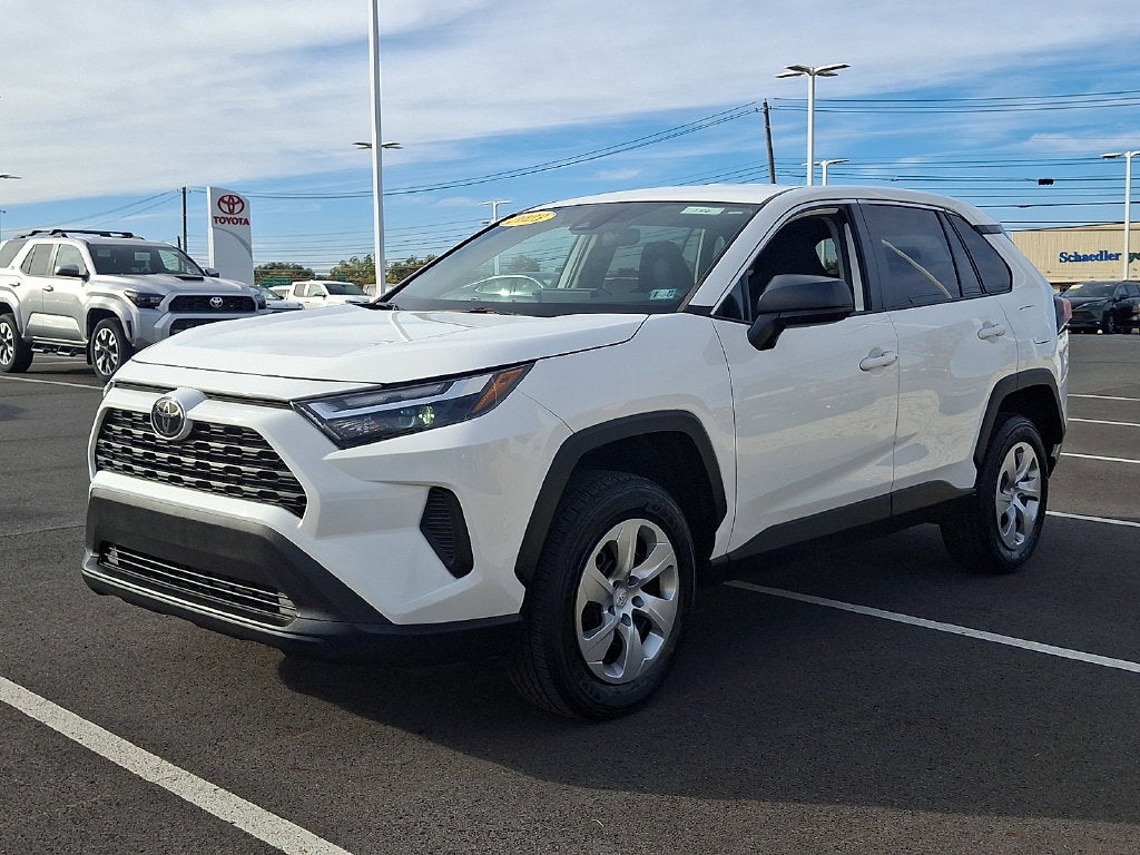 2023 Toyota RAV4 LE