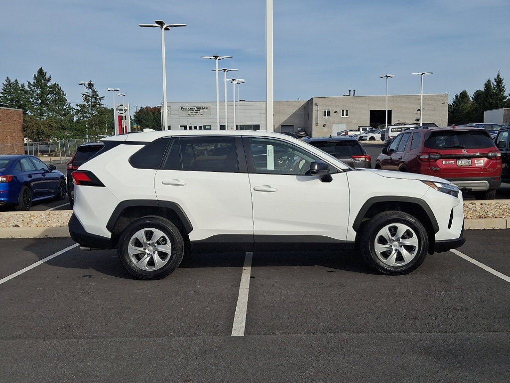 2023 Toyota RAV4 LE