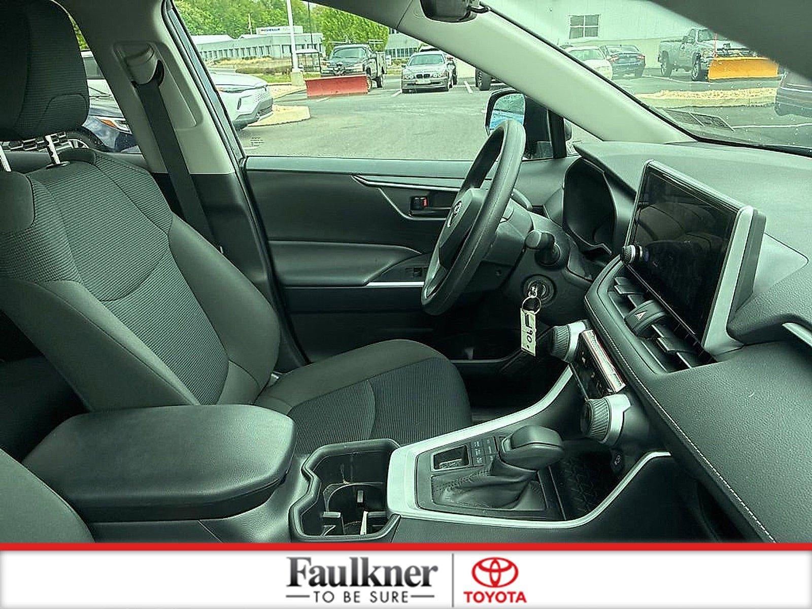 2025 Toyota RAV4 LE AWD (Natl)