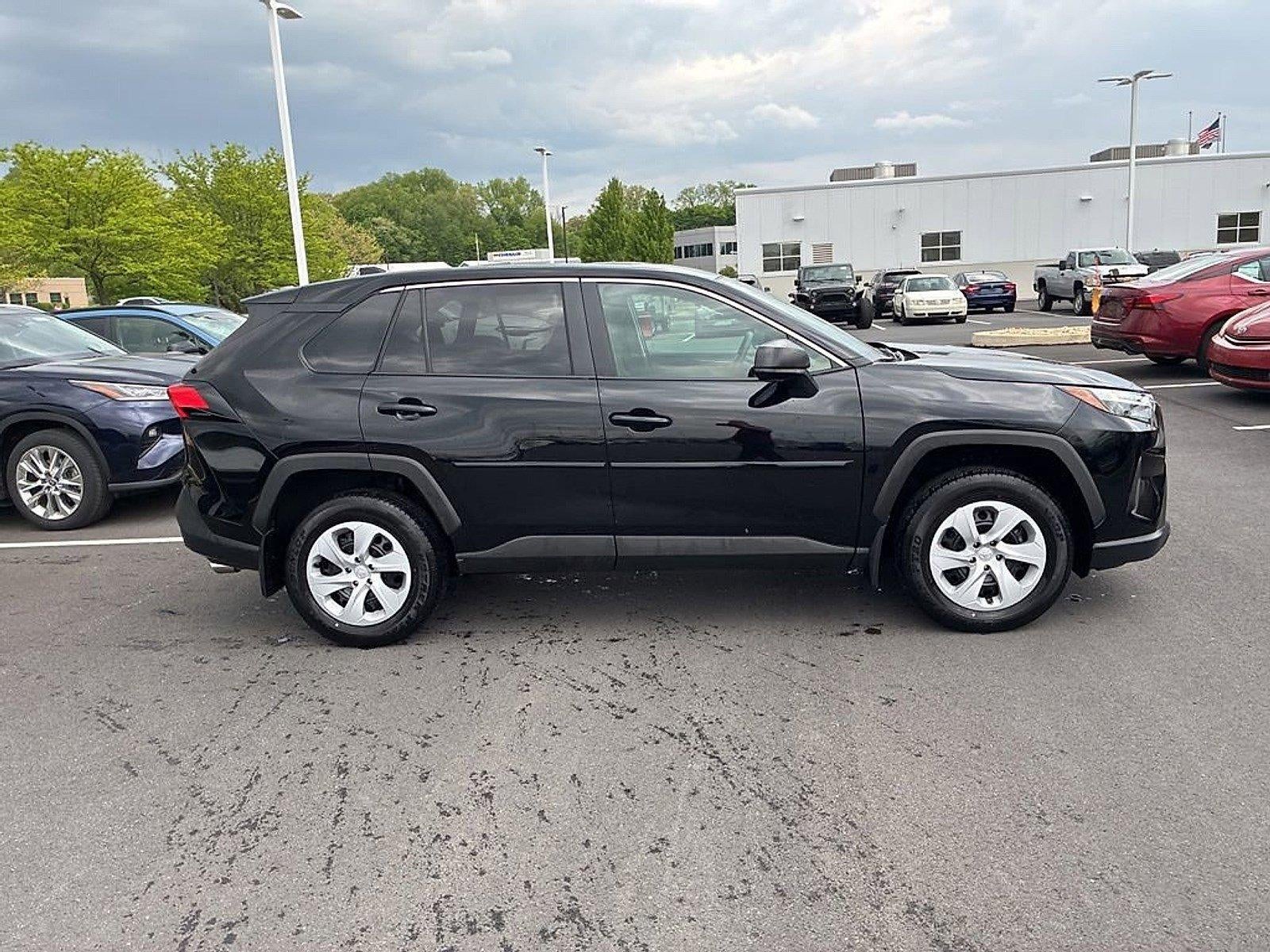 2025 Toyota RAV4 LE AWD (Natl)