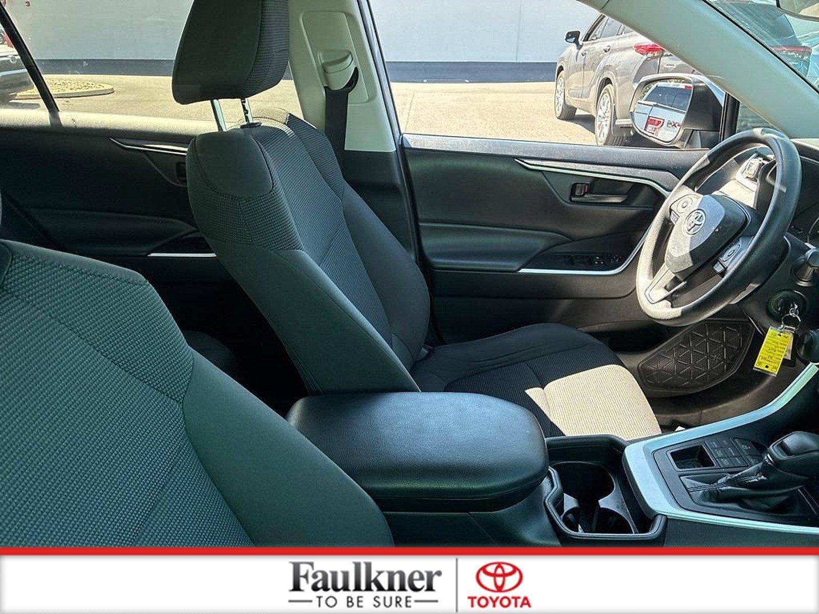 2020 Toyota RAV4 LE AWD (Natl)