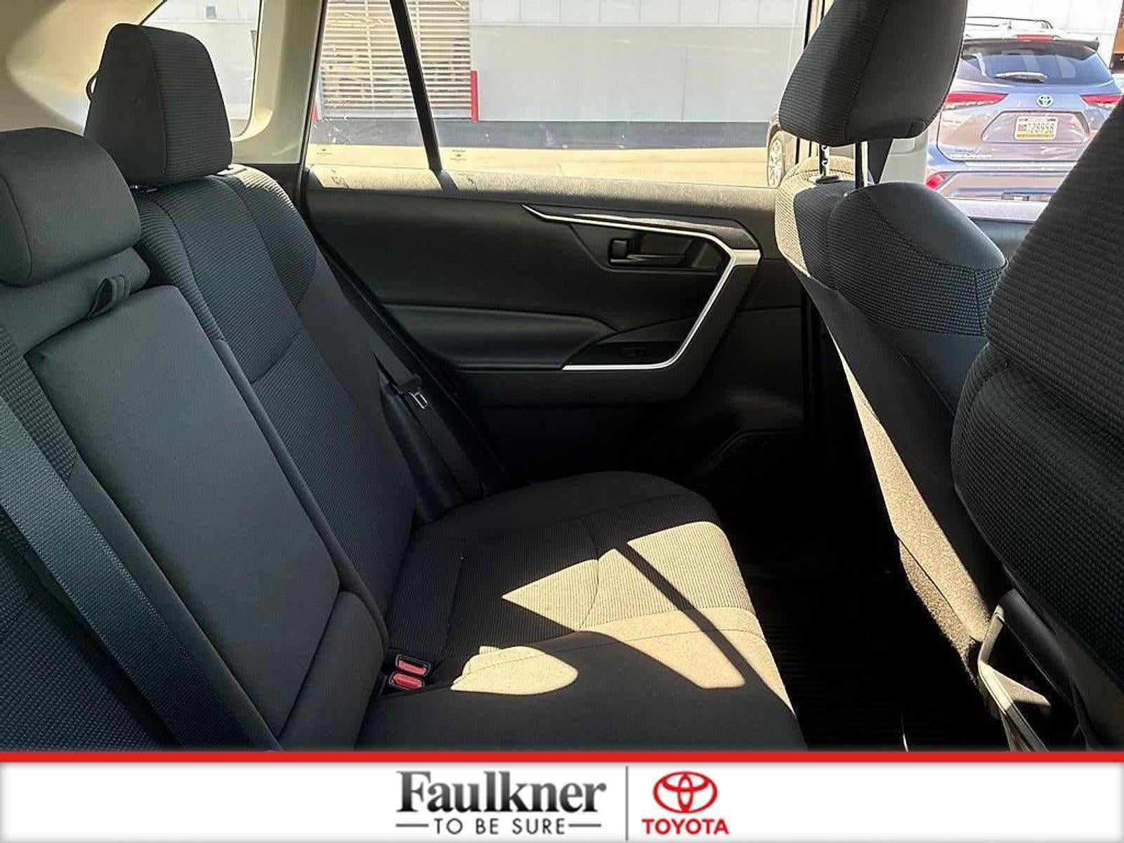 2020 Toyota RAV4 LE AWD (Natl)