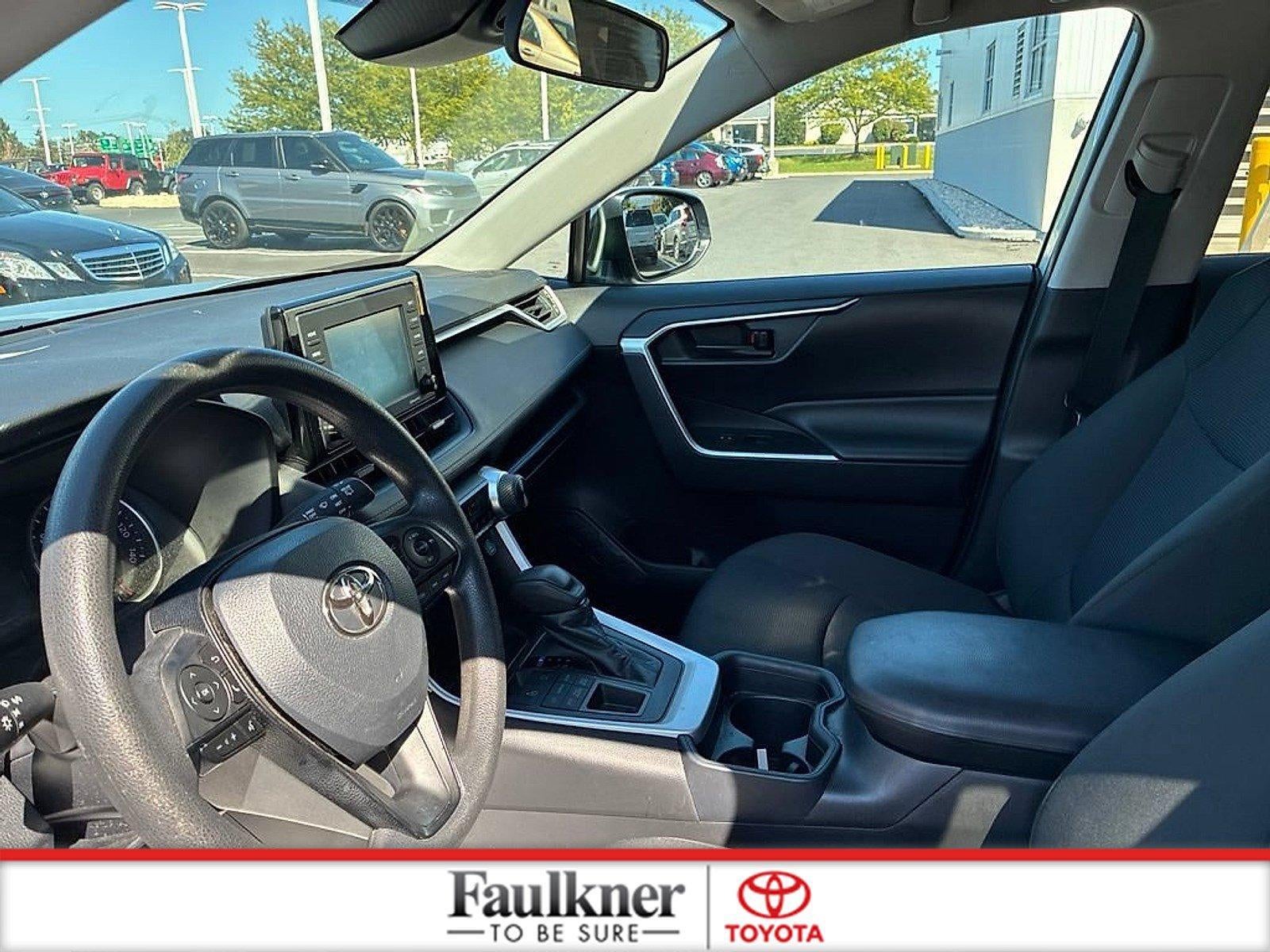 2020 Toyota RAV4 LE AWD (Natl)