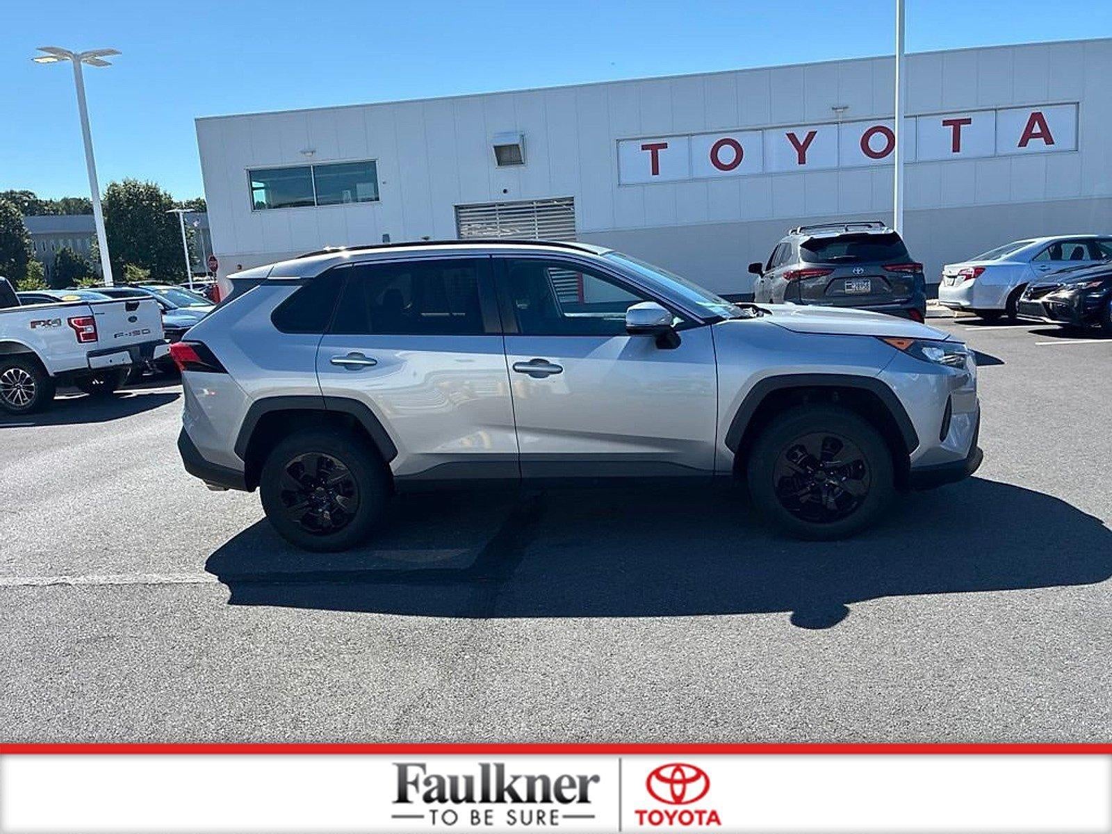 2020 Toyota RAV4 LE AWD (Natl)