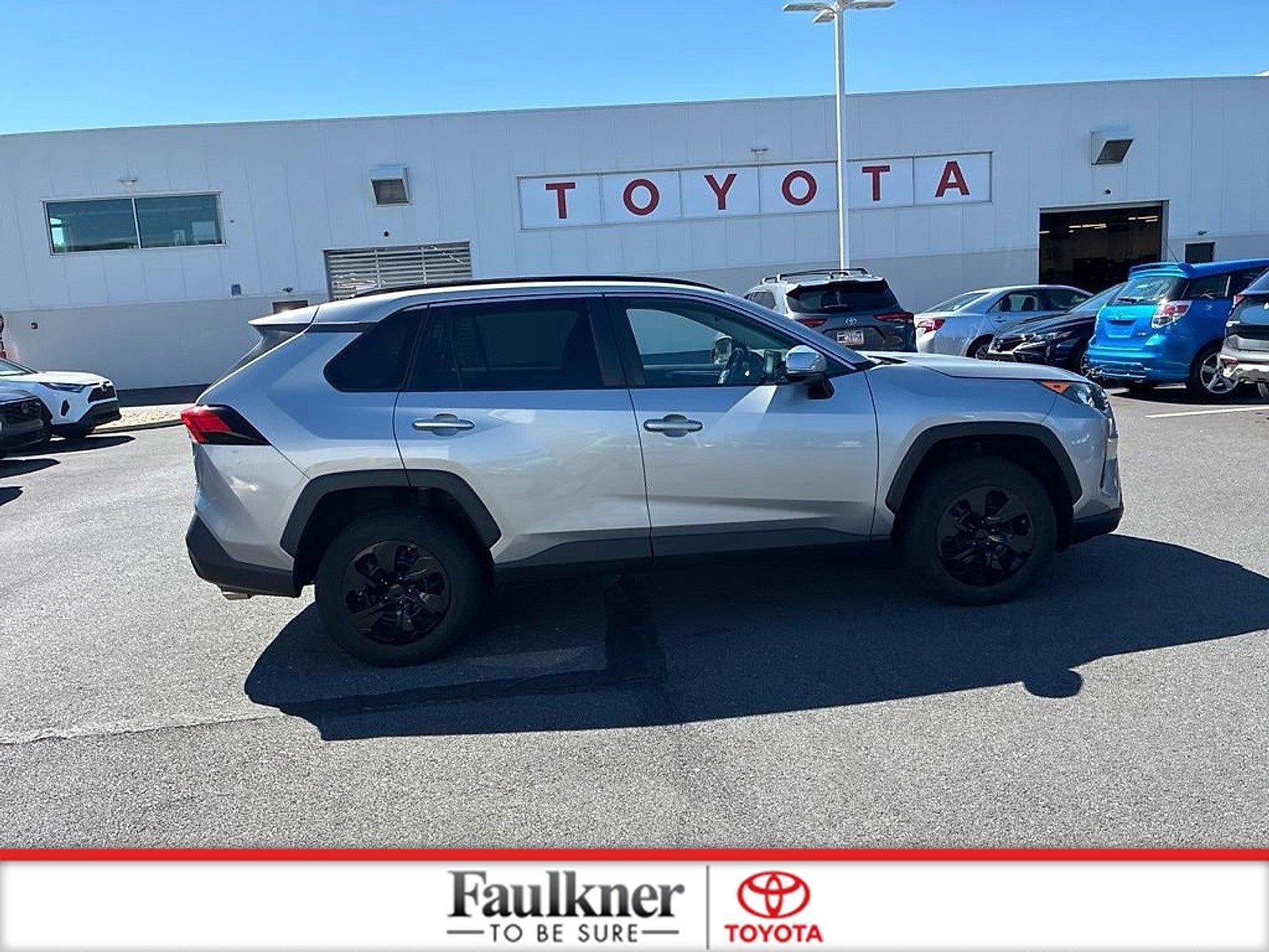 2020 Toyota RAV4 LE AWD (Natl)