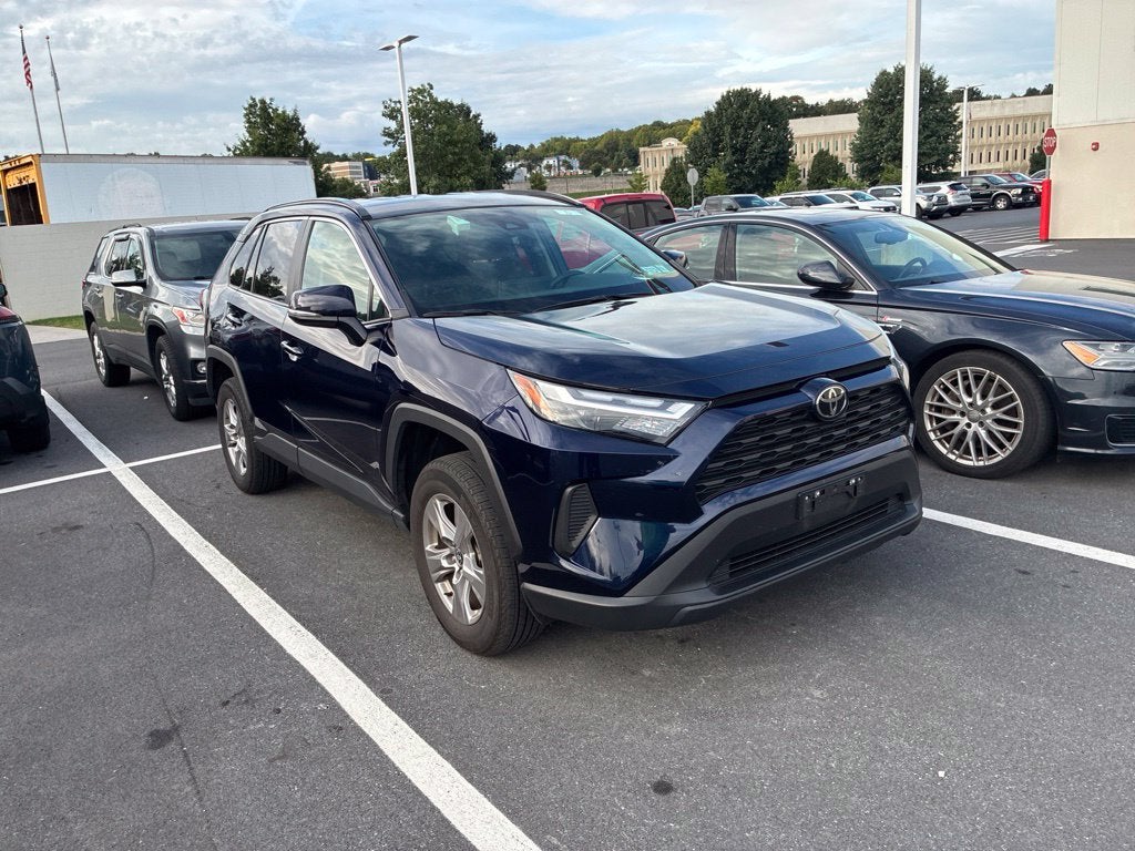 2025 Toyota RAV4 XLE CERTIFIED