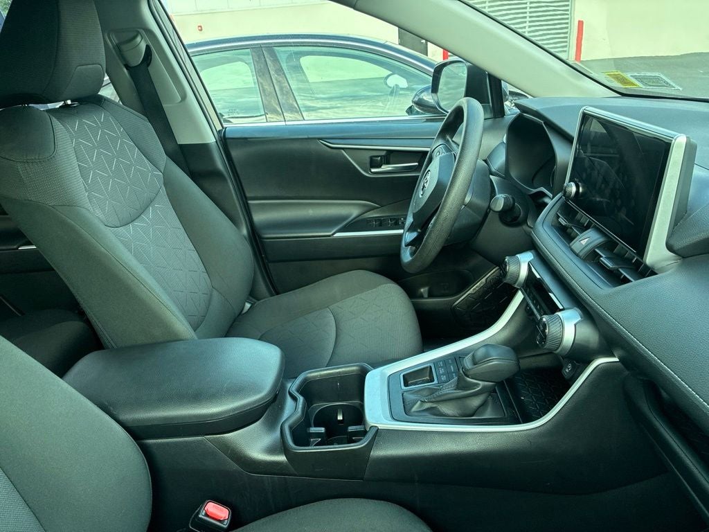 2025 Toyota RAV4 XLE CERTIFIED
