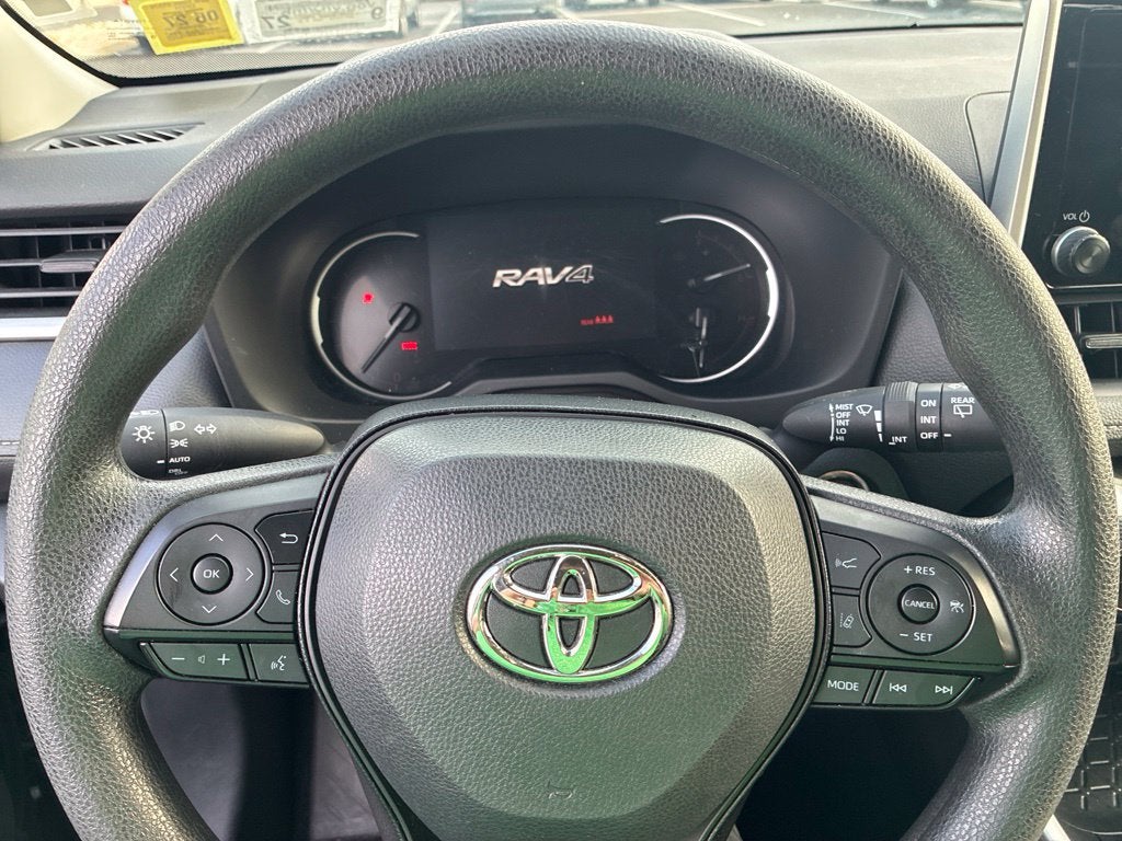 2025 Toyota RAV4 XLE CERTIFIED