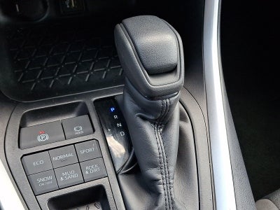 2025 Toyota RAV4 XLE AWD (Natl)