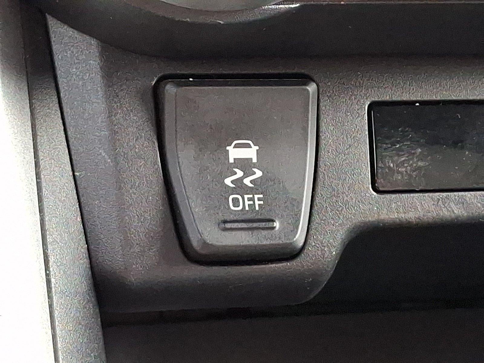 2025 Toyota RAV4 XLE AWD (Natl)
