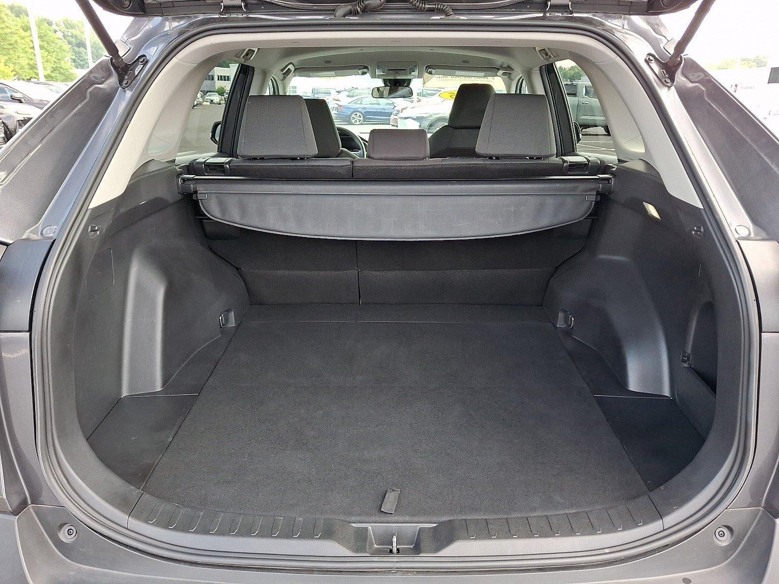 2025 Toyota RAV4 XLE AWD (Natl)