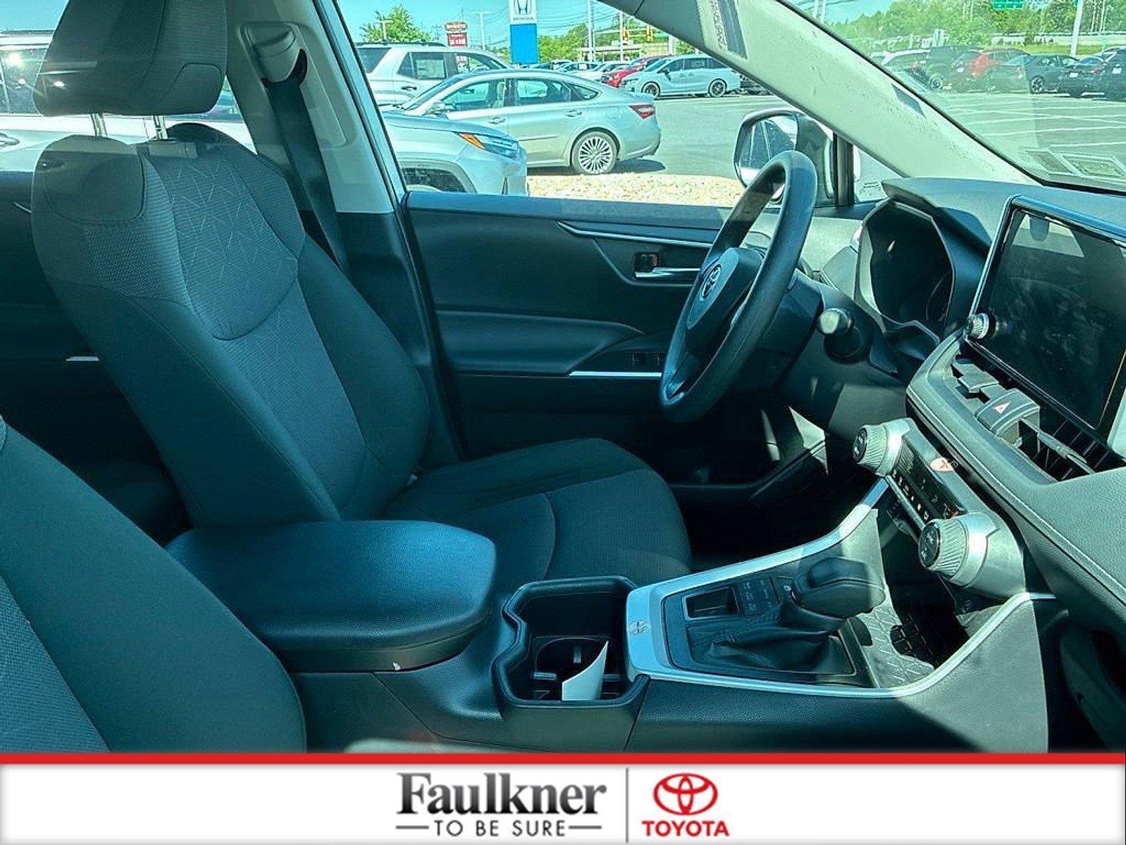2025 Toyota RAV4 XLE AWD (Natl)