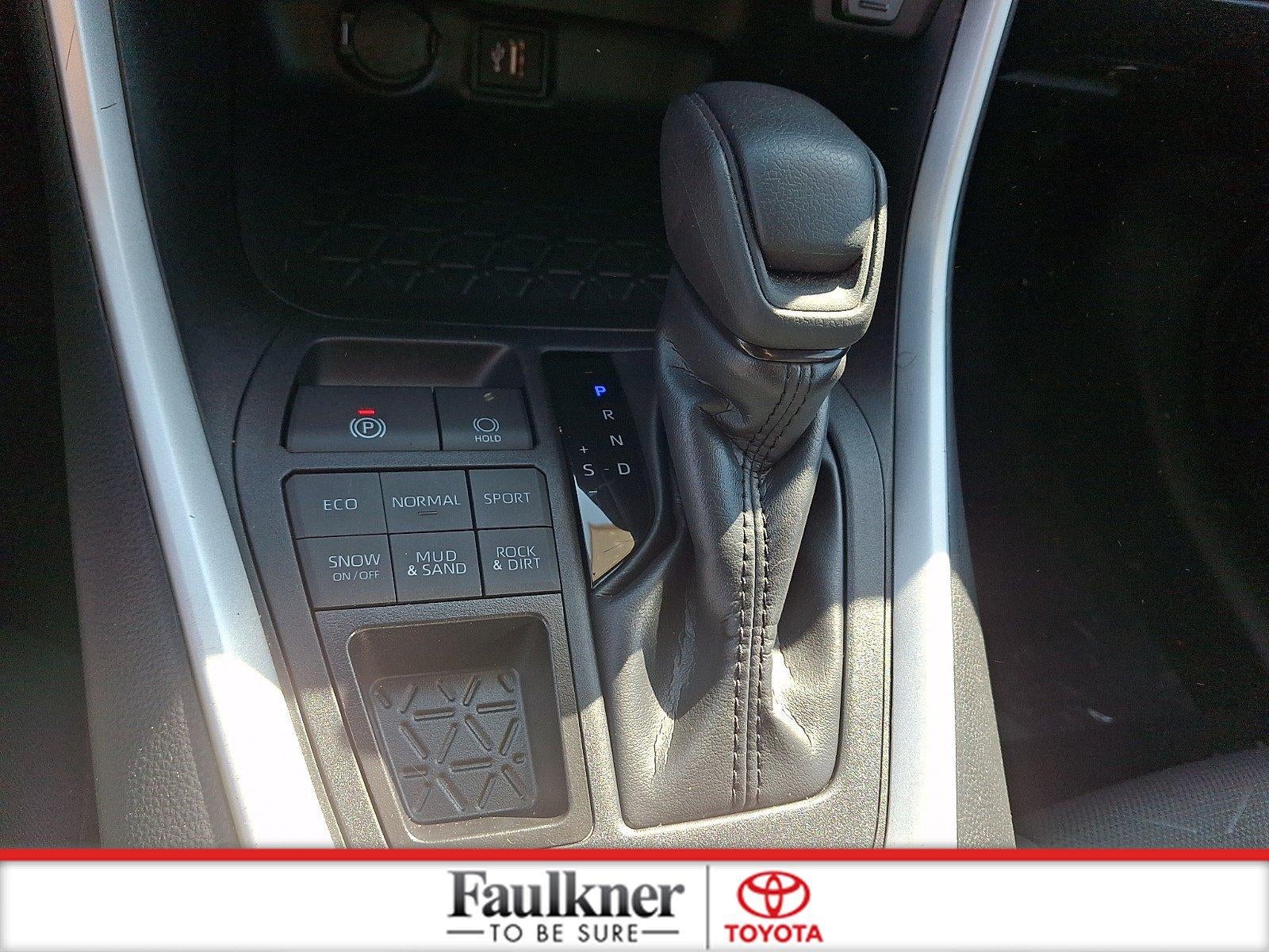 2025 Toyota RAV4 XLE AWD (Natl)