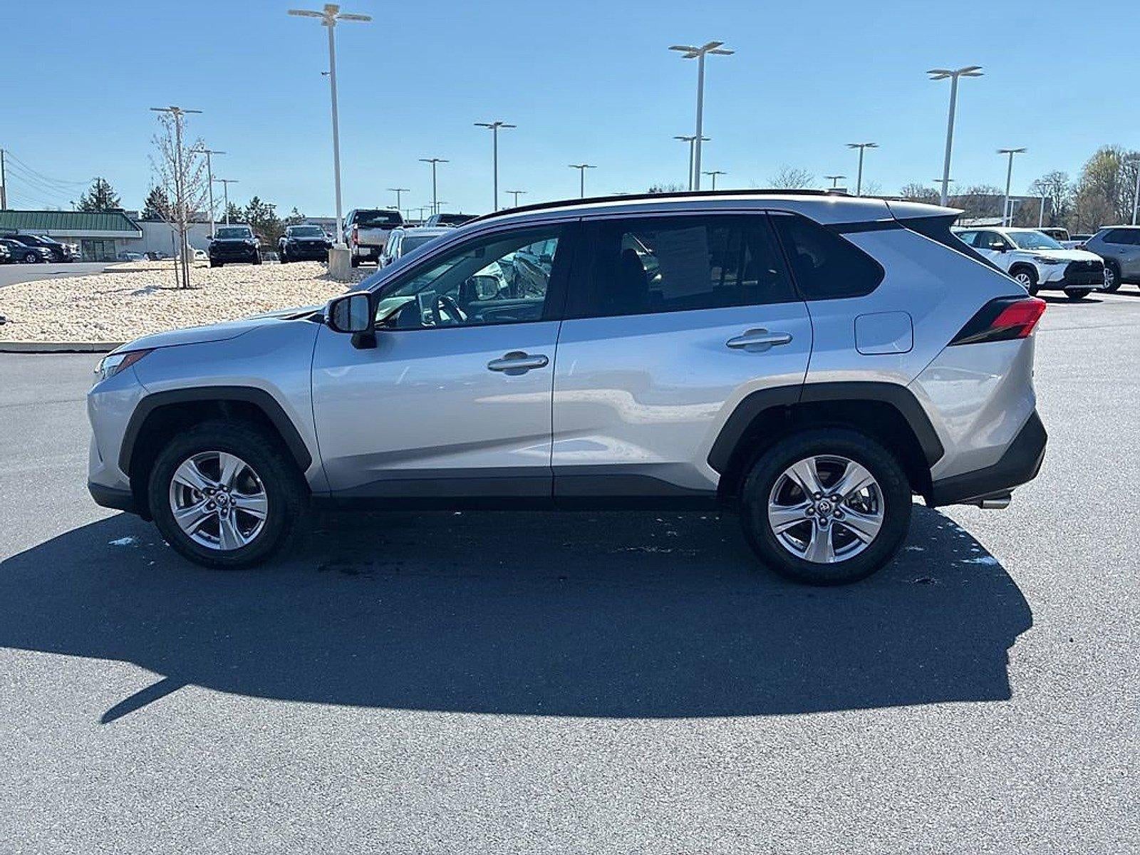 2025 Toyota RAV4 XLE AWD (Natl)