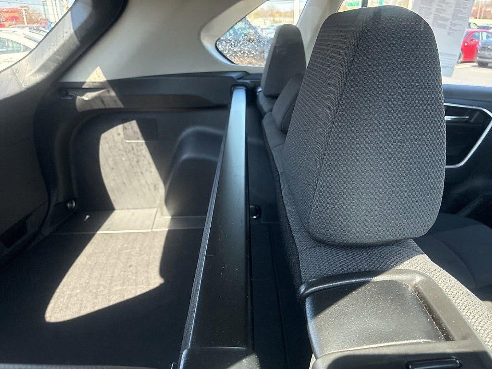 2025 Toyota RAV4 XLE AWD (Natl)