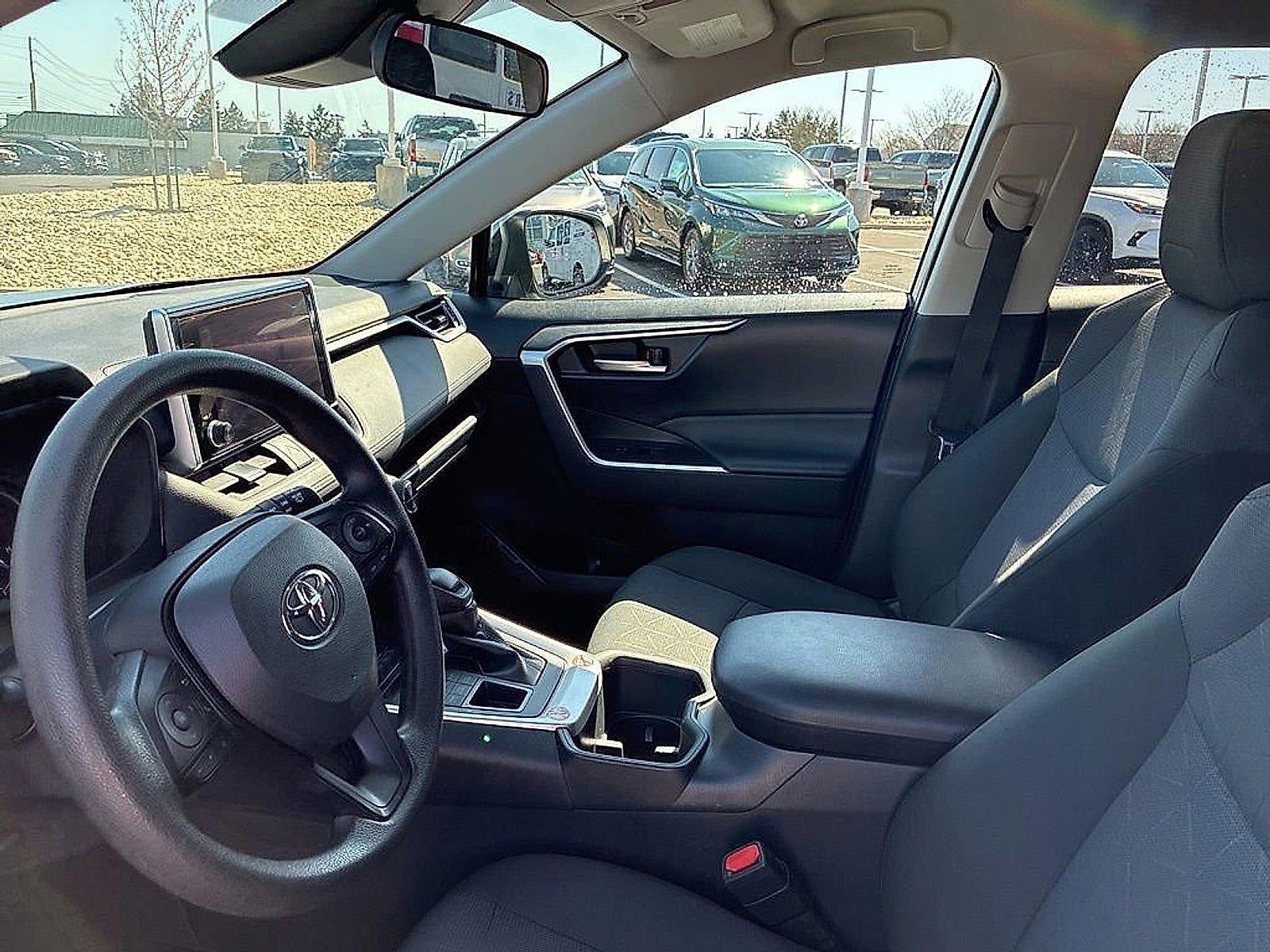 2025 Toyota RAV4 XLE AWD (Natl)