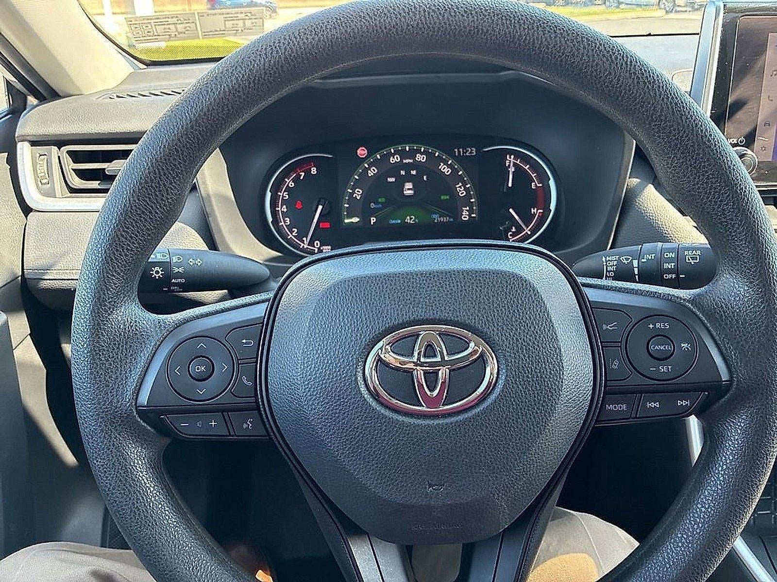 2025 Toyota RAV4 XLE AWD (Natl)