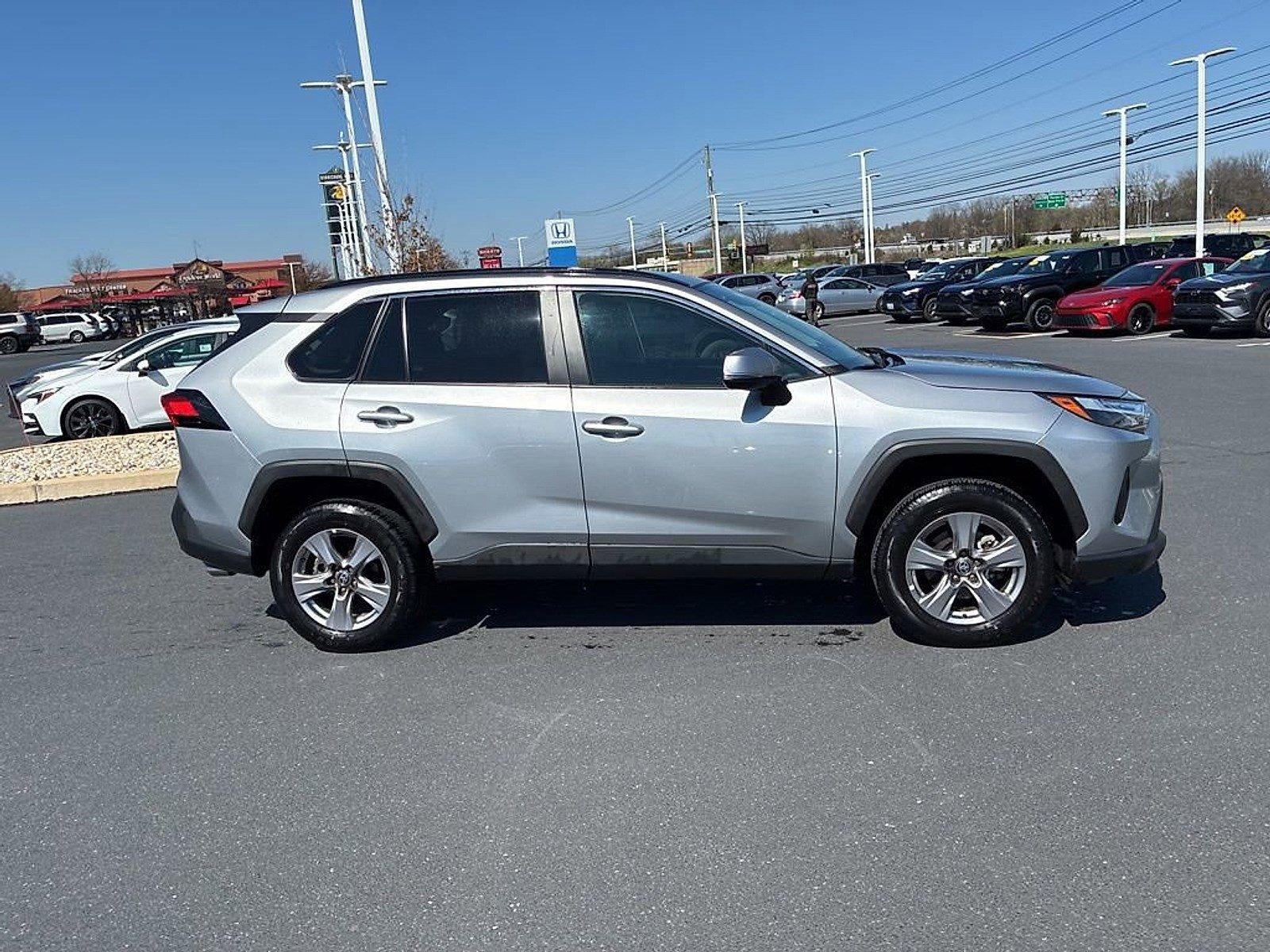 2025 Toyota RAV4 XLE AWD (Natl)