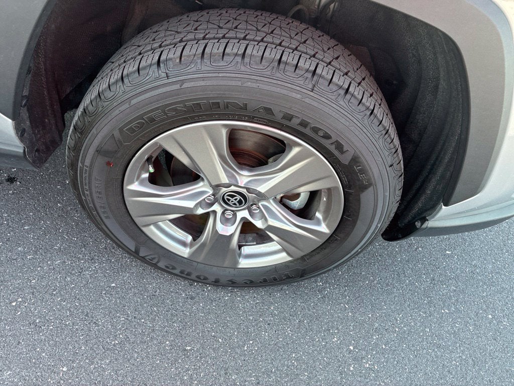 2025 Toyota RAV4 XLE CERTIFIED