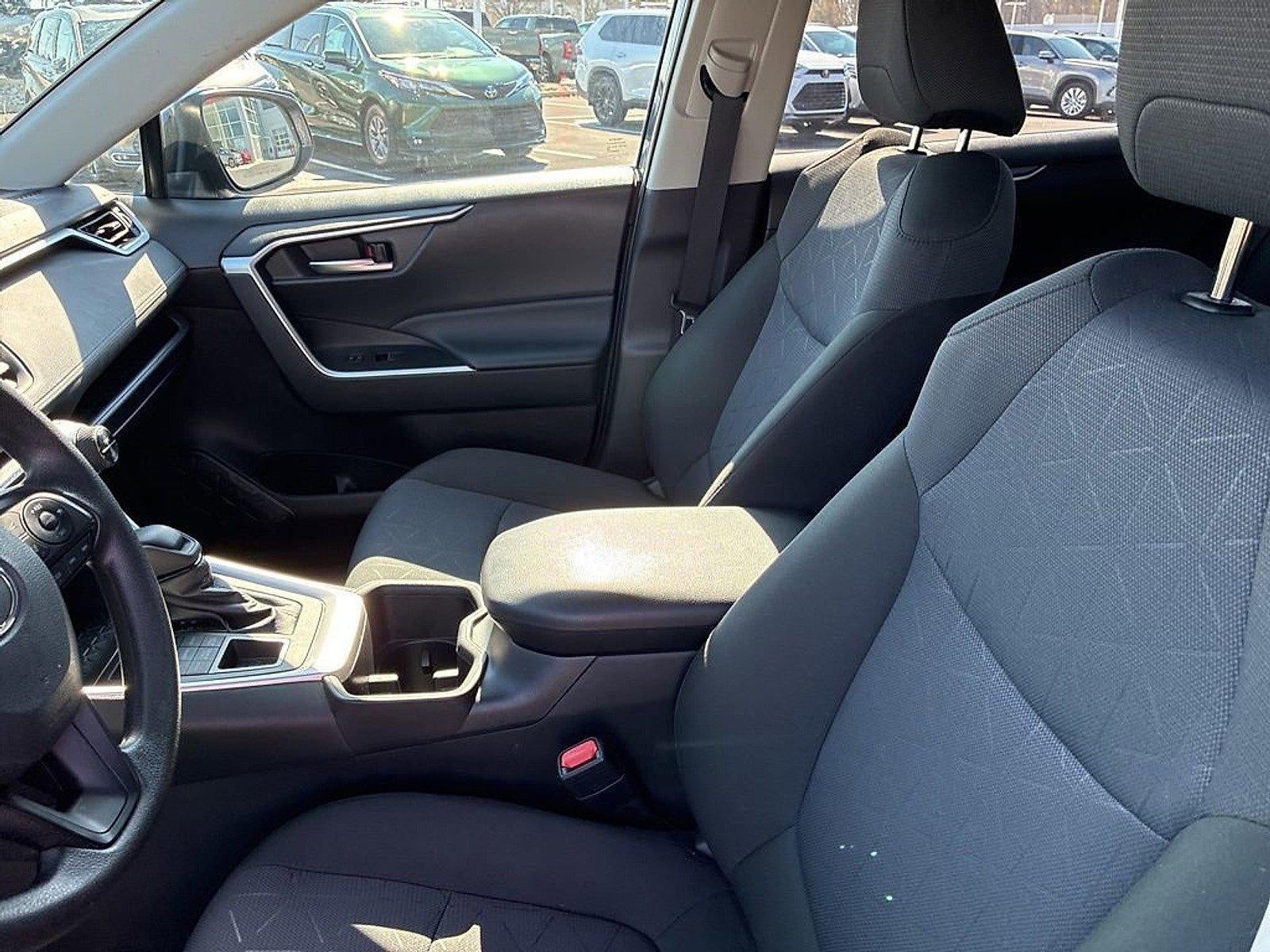 2025 Toyota RAV4 XLE AWD (Natl)