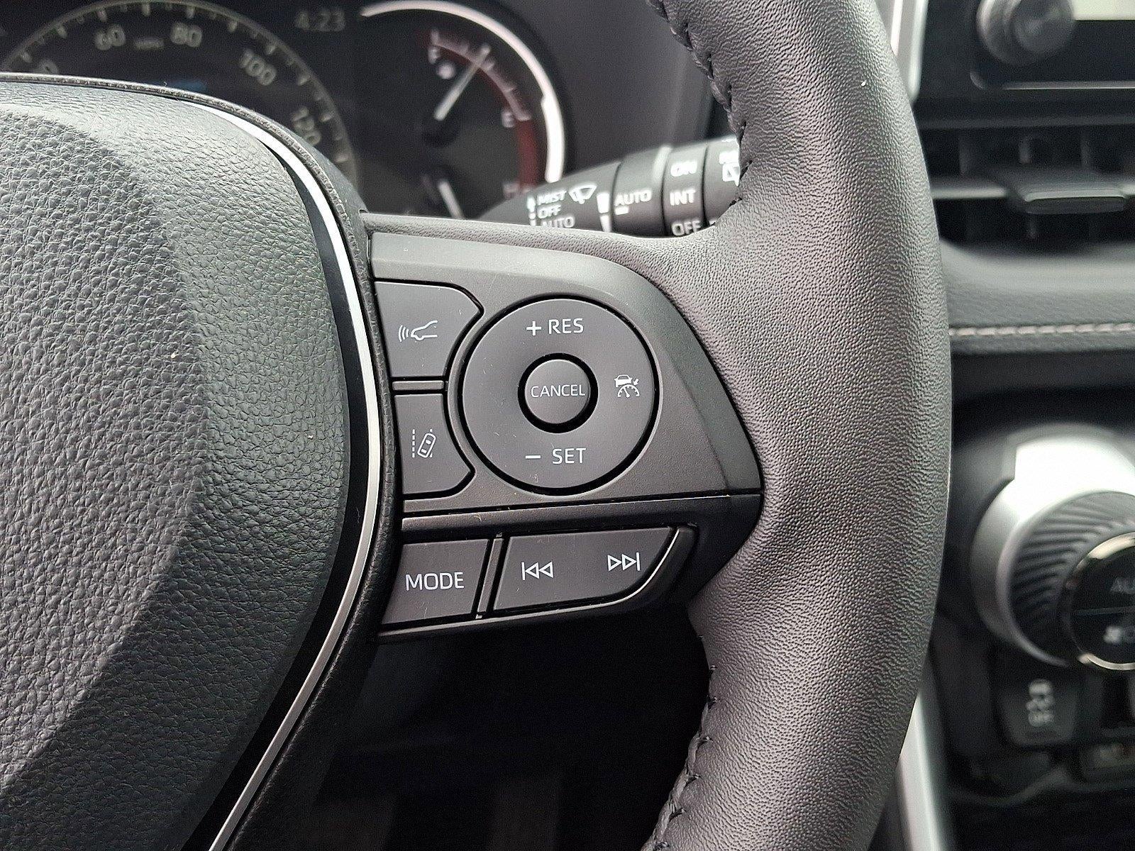 2025 Toyota RAV4 XLE AWD (Natl)