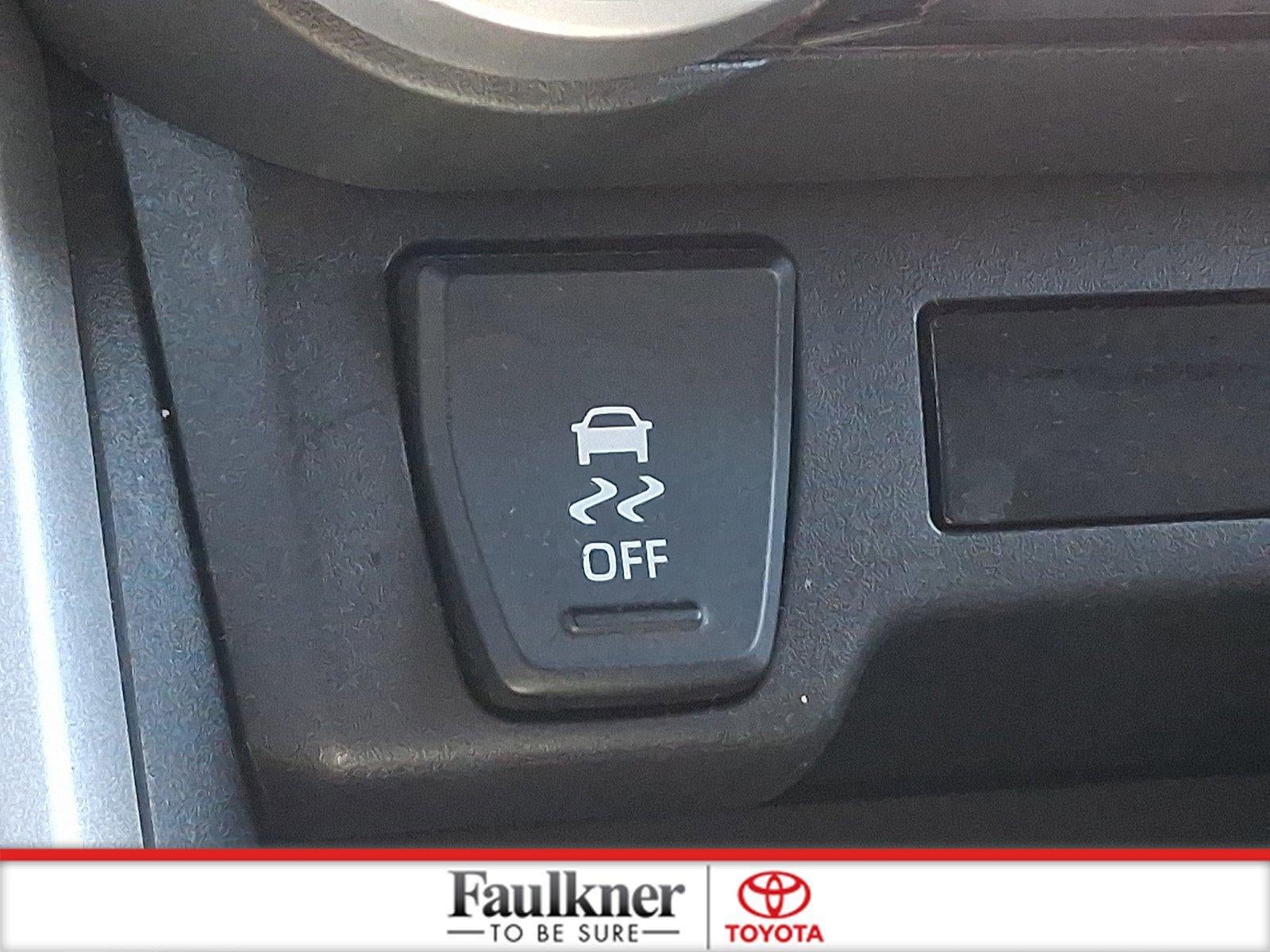 2025 Toyota RAV4 XLE AWD (Natl)