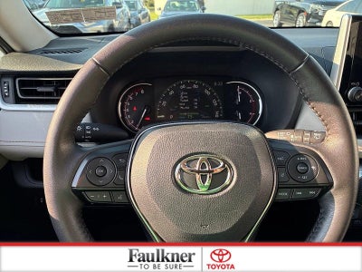 2025 Toyota RAV4 XLE AWD (Natl)