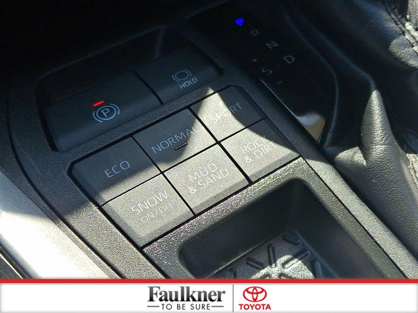 2025 Toyota RAV4 XLE AWD (Natl)