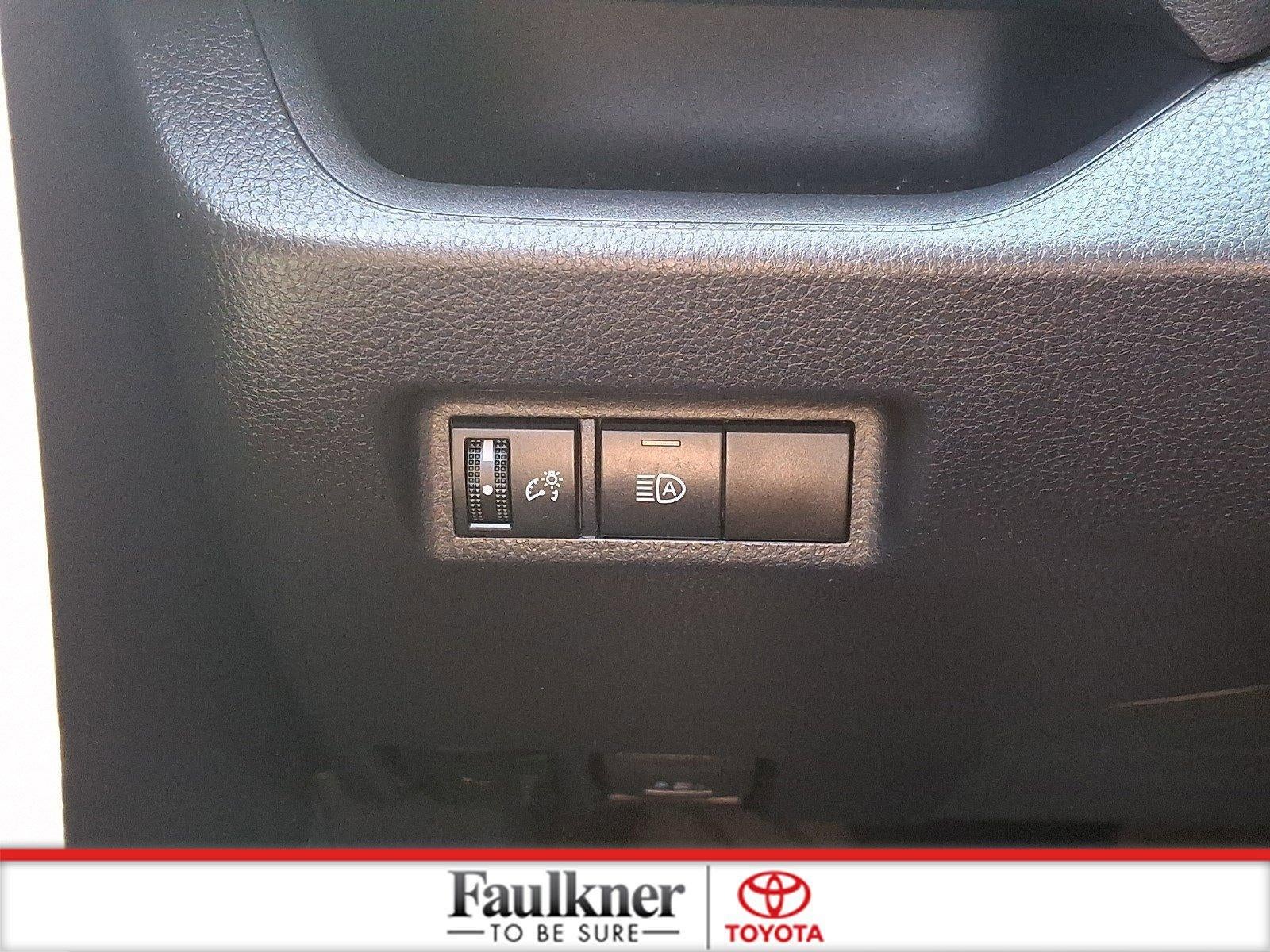 2025 Toyota RAV4 XLE AWD (Natl)