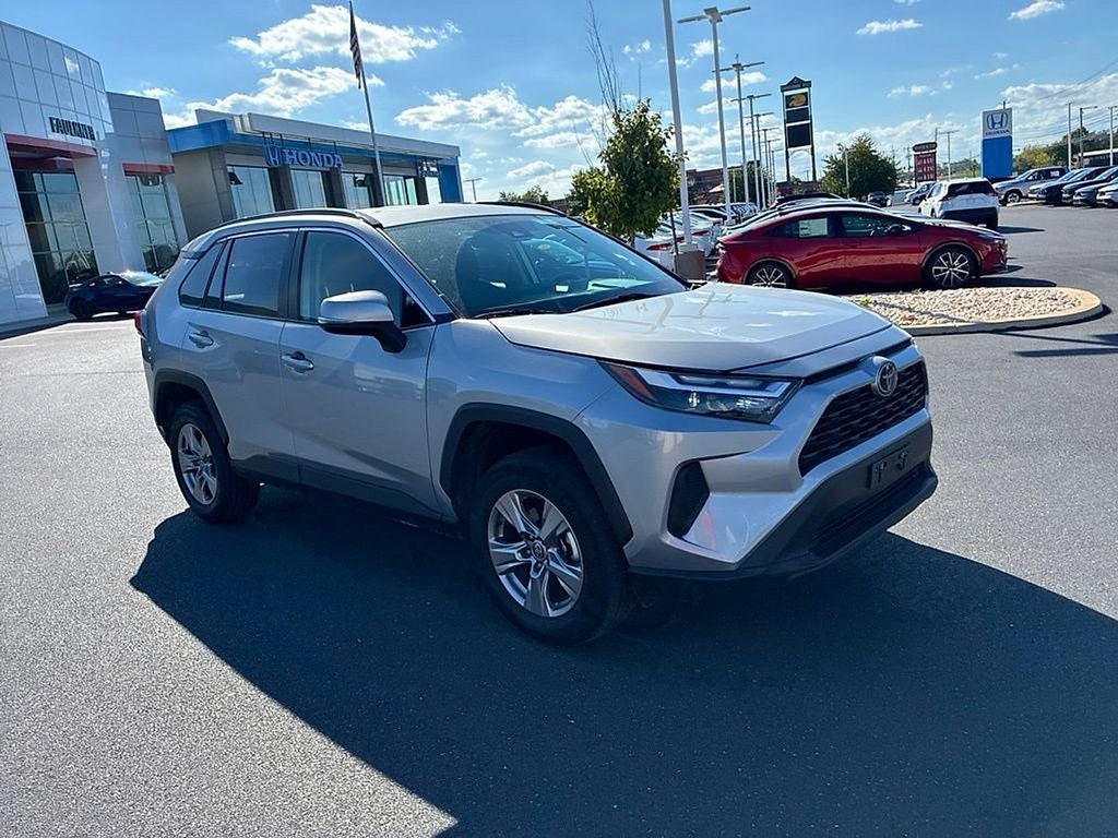 2025 Toyota RAV4 XLE AWD (Natl)