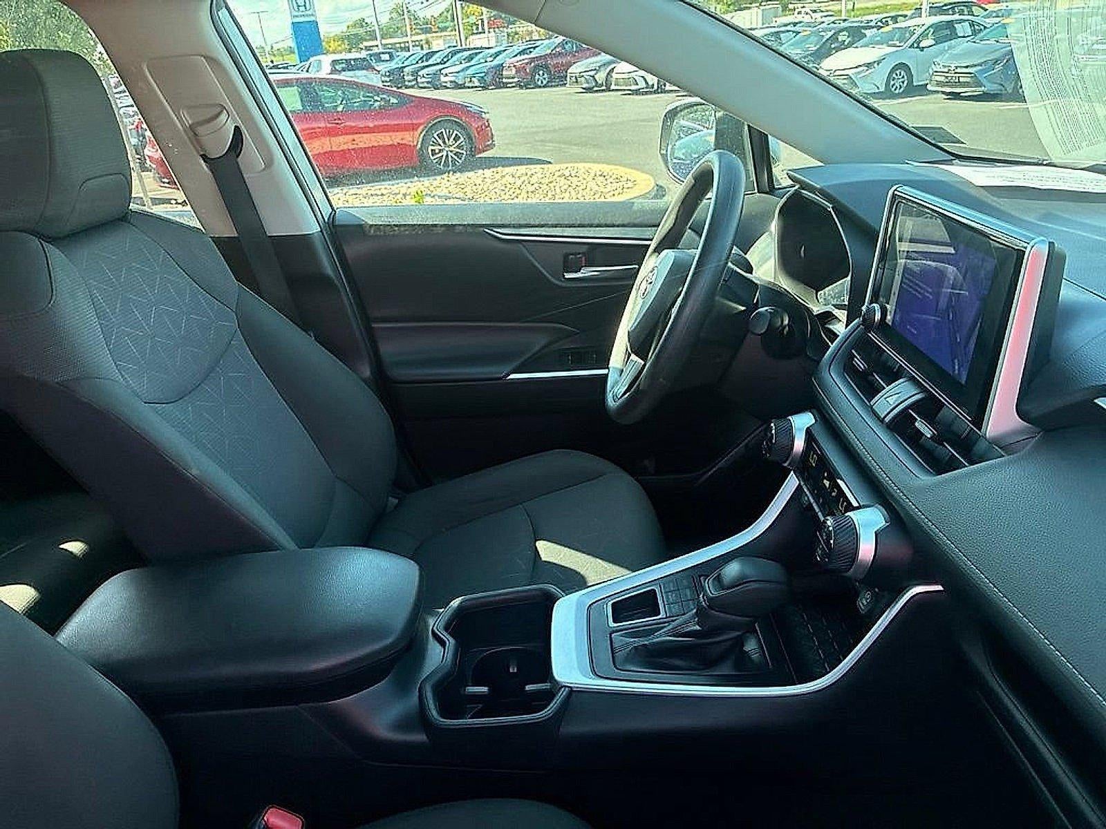 2025 Toyota RAV4 XLE AWD (Natl)
