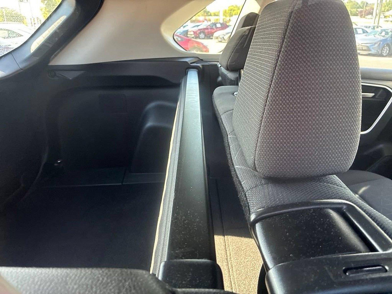 2025 Toyota RAV4 XLE AWD (Natl)
