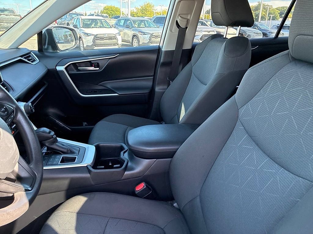 2025 Toyota RAV4 XLE AWD (Natl)