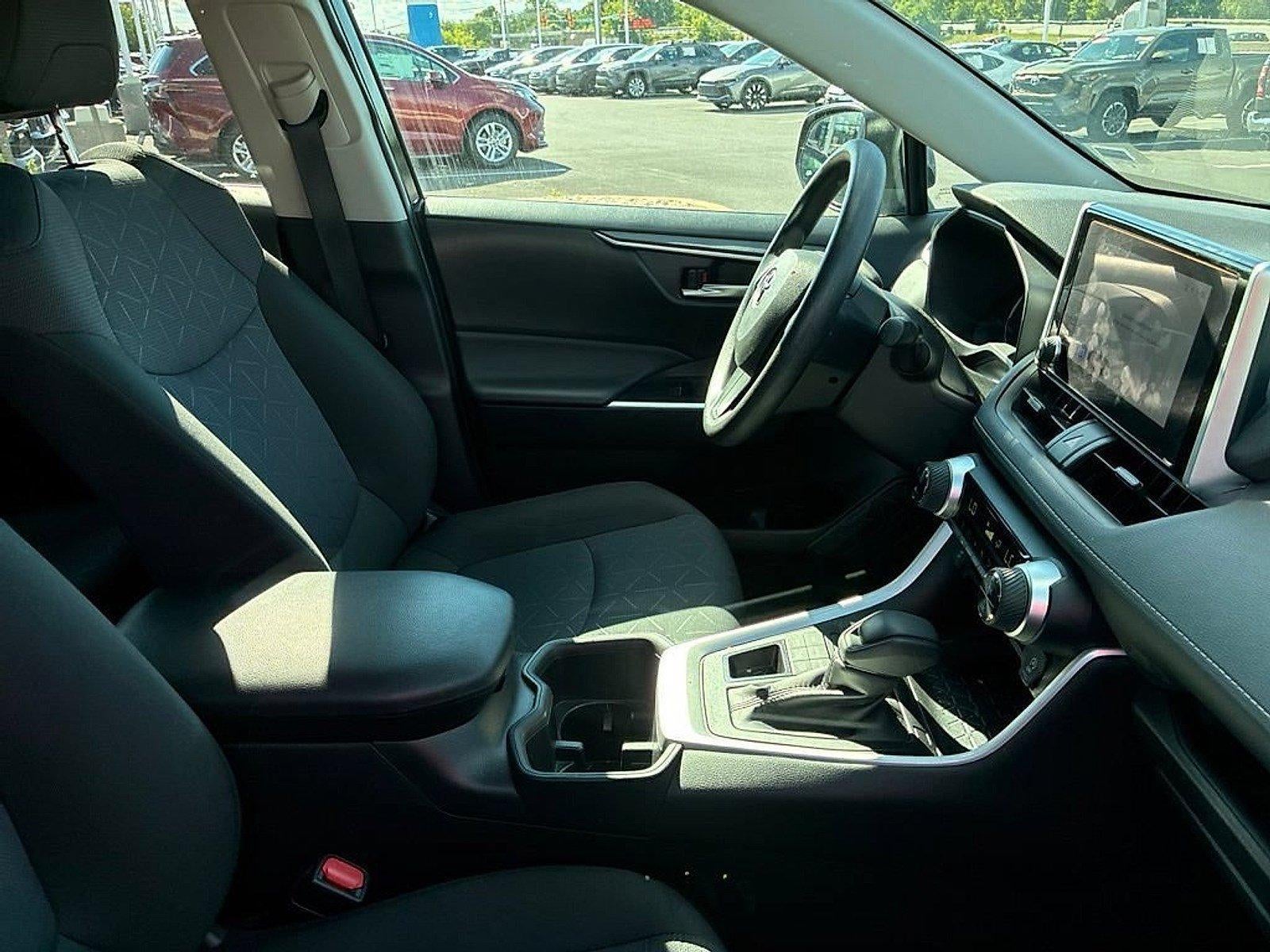 2025 Toyota RAV4 XLE AWD (Natl)