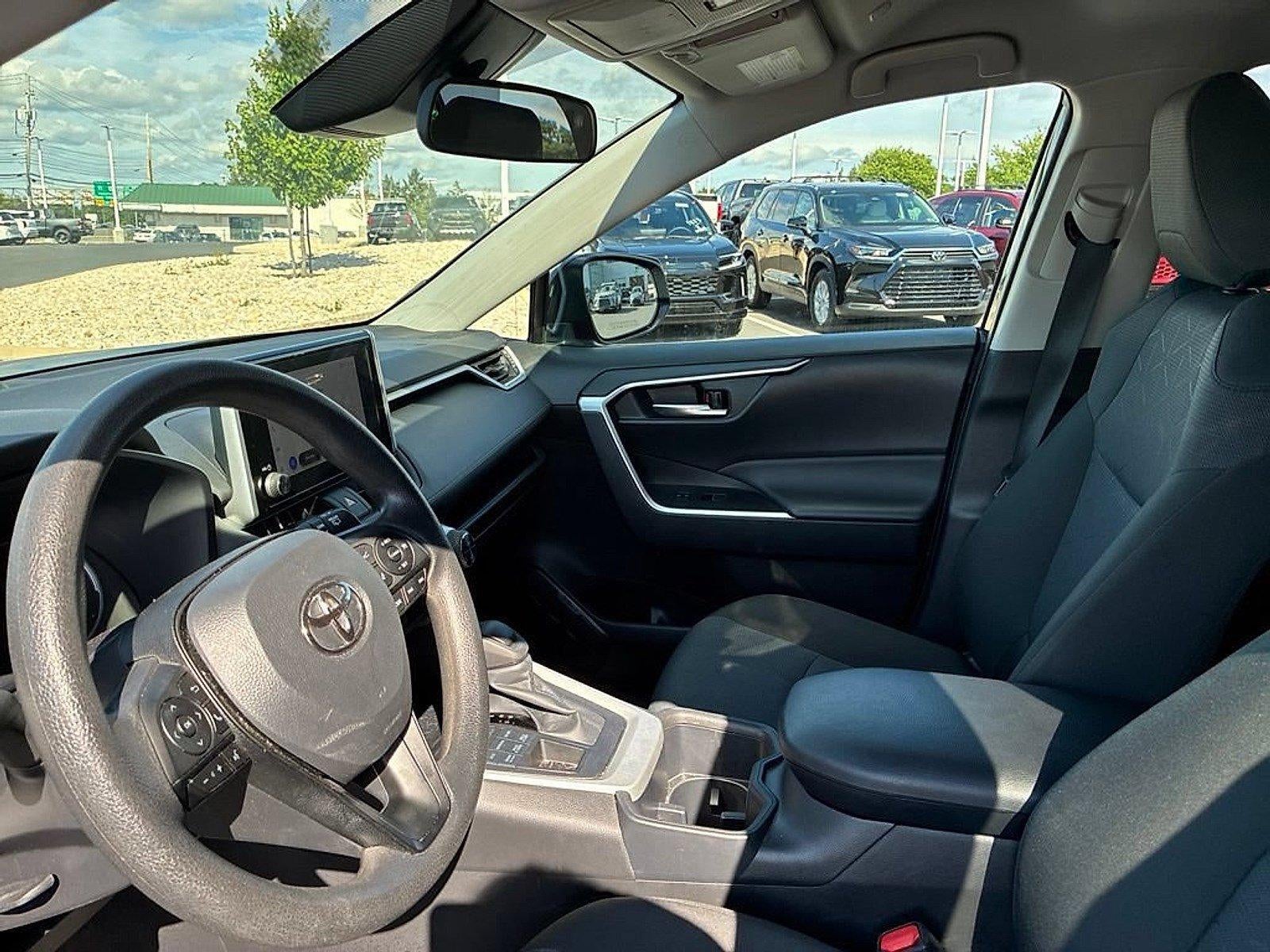 2025 Toyota RAV4 XLE AWD (Natl)