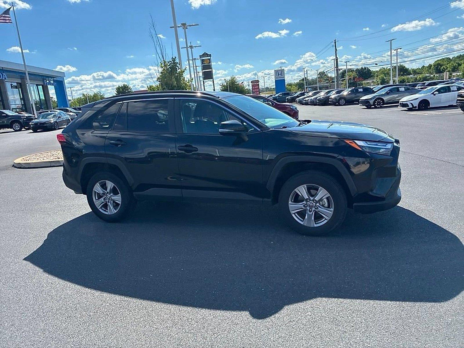 2025 Toyota RAV4 XLE AWD (Natl)