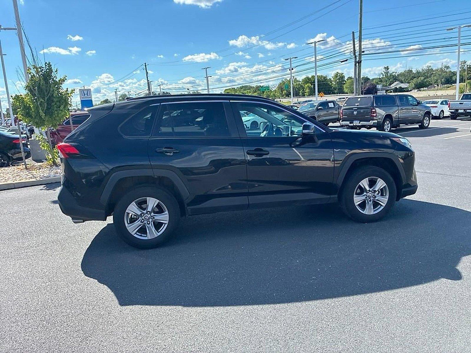 2025 Toyota RAV4 XLE AWD (Natl)